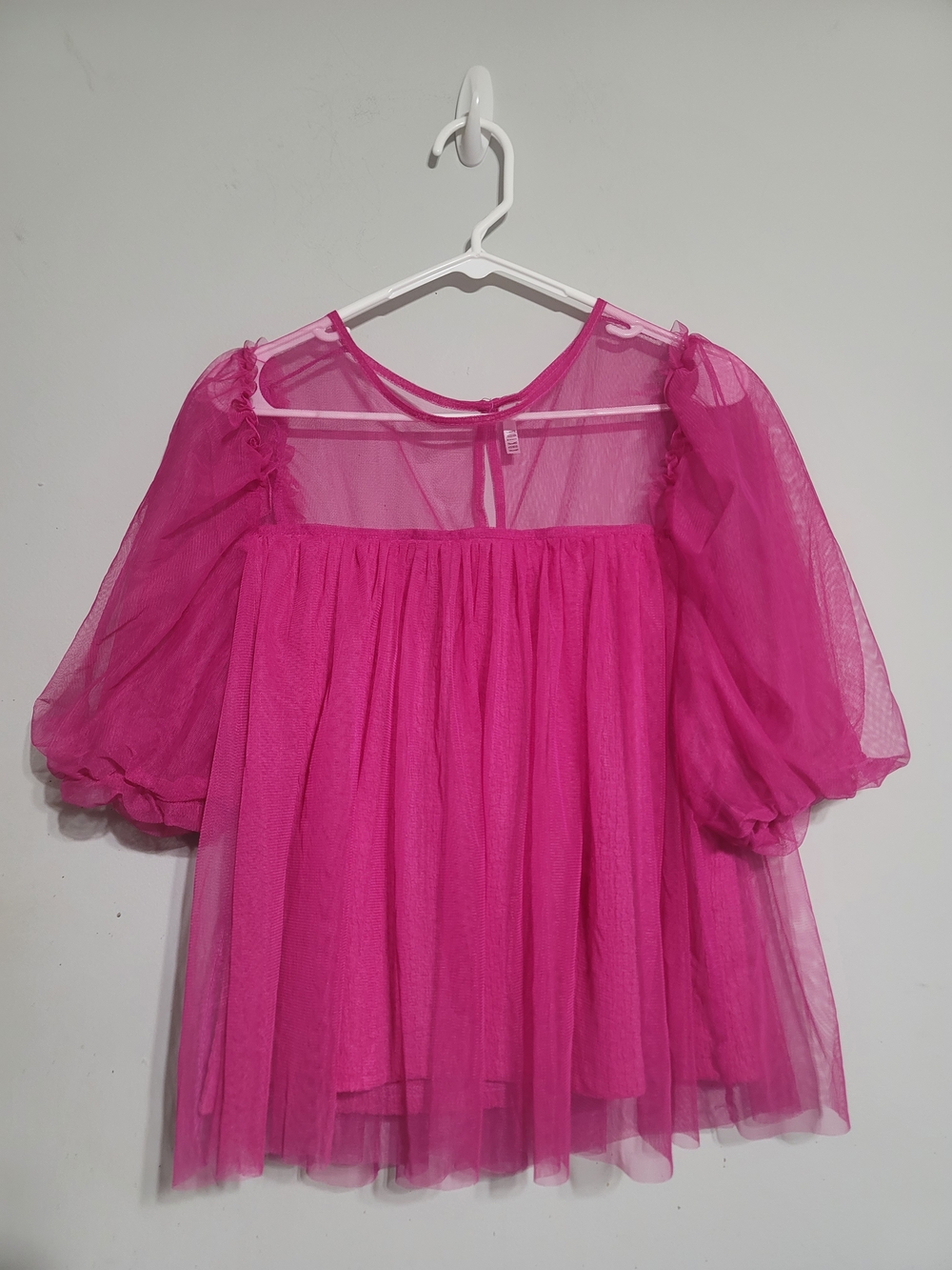 Kaktus Vibrant Fuchsia Sheer Tulle Top Sz Large